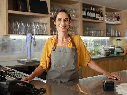 çalışan barista önlükleri