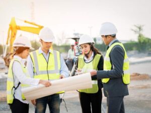 fabrika mühendis çalışanları